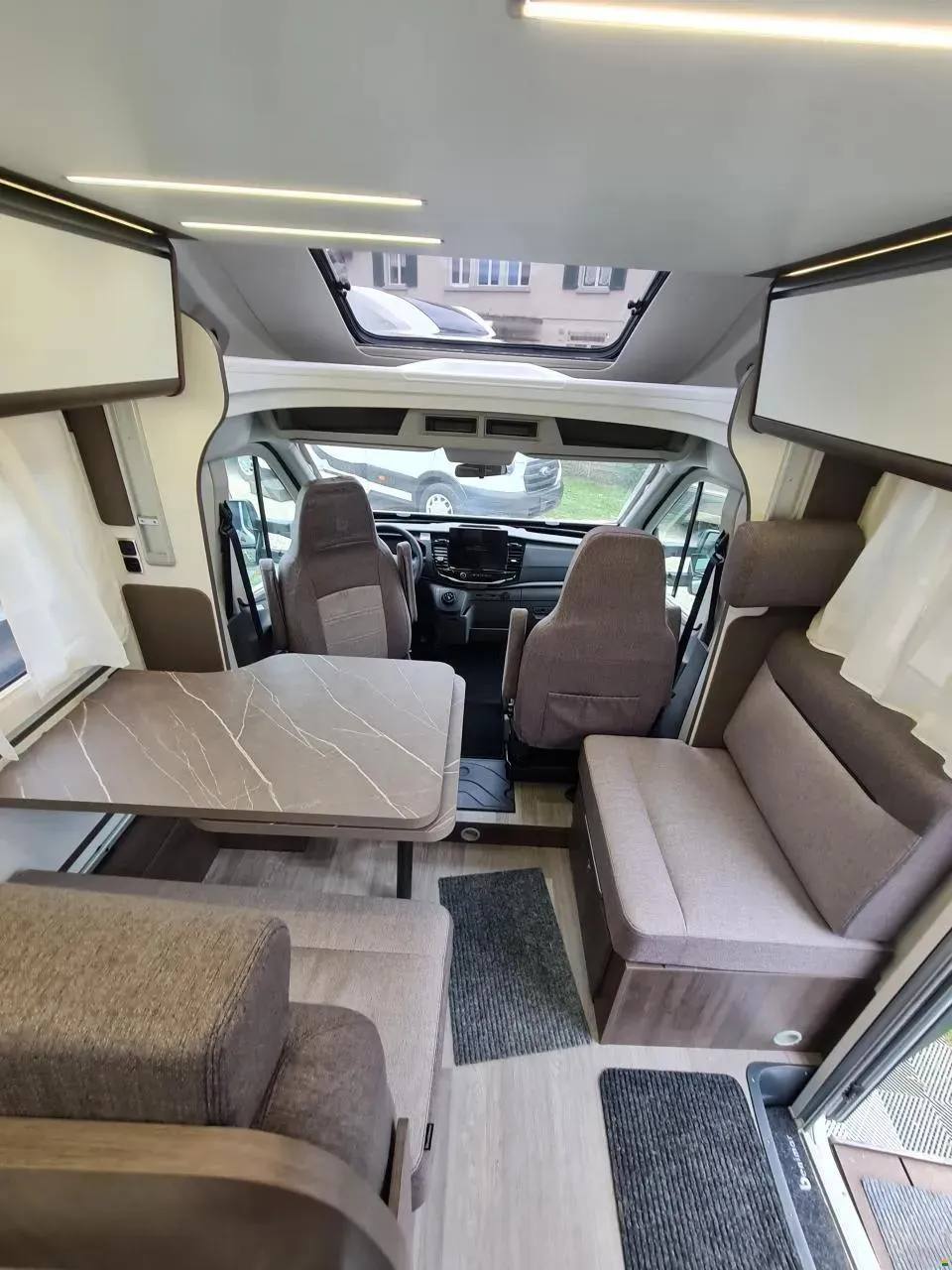 Van 2